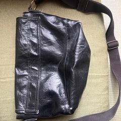 本革？カバンおしゃれですの画像