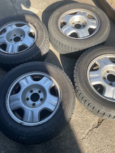275/70R16アルミホイール付きタイヤ
