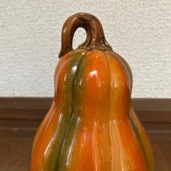 パンプキンの陶器の置物の画像