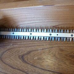 <<岐阜 引取限定>>＜ヘッジトリマー＞　マキタ生垣バリカン(MUH4051) 400mm＜高級刃＞本体のみの画像