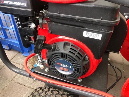 動噴霧機、新古？品（展示物）