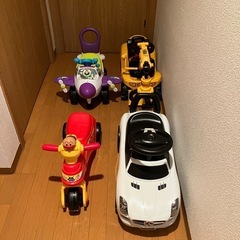 ▼値下げ▼【アンパンマン】手押し車・乗用玩具　4台まとめて【ベンツ】