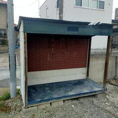 希望者なければ4月一杯で解体します。ごみ集積所用小屋