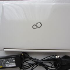 富士通15.6型ノートPC　LIFEBOOK AH77/Eを売ります。の画像