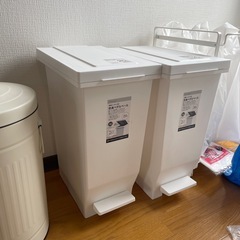 蓋付きゴミ箱
