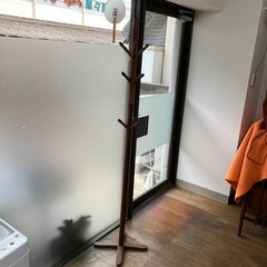 木製洋服掛け　ラック　ポール