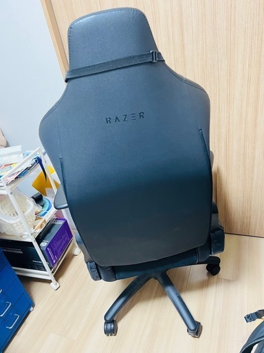 【7万→3万】Razer Iskur ゲーミングチェア Black 可動式ランバーサポート 高密度フォームクッション 4Dアームレスト
