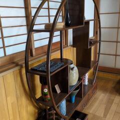 アンティーク　飾り棚の画像