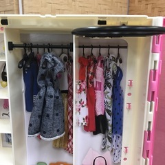 バービー人形の画像