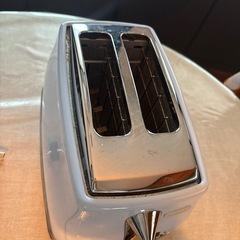 デロンギ　トースター　海外仕様の画像