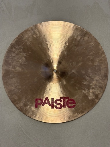 20インチのPaiste 2002 
Power Crashシンバル