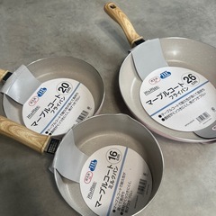 新品未使用　ピンク　フライパン　３点セット　ガス火　IH対応の画像