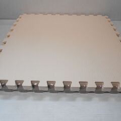 【配送出来ます】新品未開封 ジョイントマット 60x60cm サイドパーツ付き 4枚ｘ2（近くなら配送も可能です。宅配もお問合せ下さい）の画像