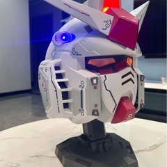 国内発送 ガンダム ヘルメット LED発光 セリフ内蔵 ベース台座なし 海外限定の画像