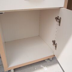 食器棚　本棚　万能棚　キャスター付きの画像