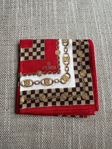 FENDI ハンカチスカーフ5枚セット (綺羅) 草津の小物《スカーフ FENDI ハンカチスカーフ5枚セット (綺羅) 草津の小物《スカーフ
