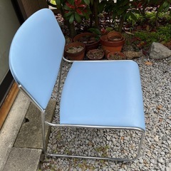 スタッキングチェアーの画像