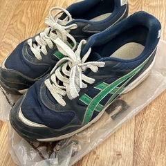 asics靴　外履き　アシックスシューズ