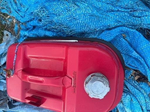 発電機とガソリン缶セット(値下げしました)