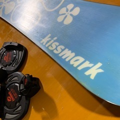 Kiss markスノボー板の画像