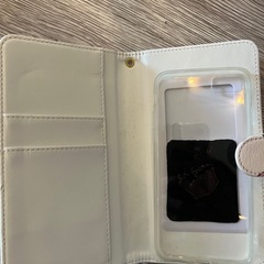 手帳型、花柄のスマホケース　の画像