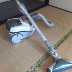 【無料】サイクロン式掃除機をお譲りします