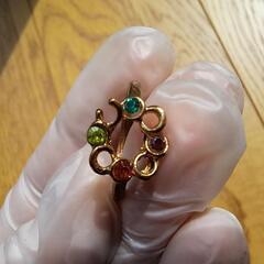 指輪 カラフルの画像