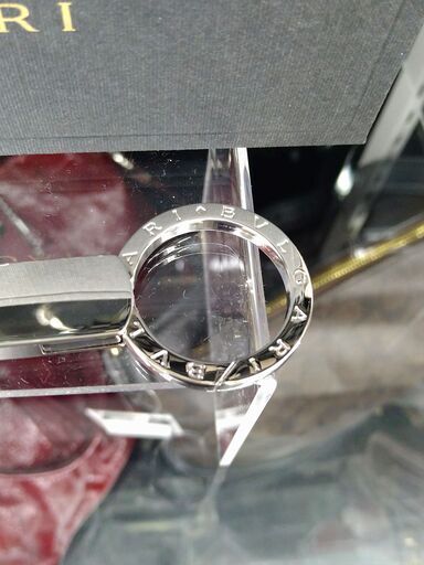 ブランド品も有ります‼️【D376】ブルガリ キーホルダー レザーホワイト