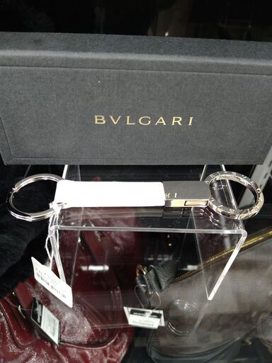 ブランド品も有ります‼️【D376】ブルガリ キーホルダー レザーホワイト
