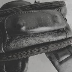 高級品質牛革！定価69300円！！牛革！！KATSUYUKI　KODAMA　スタッズ・レザー・PACK-2　made in JAPANmade in JAPANの画像
