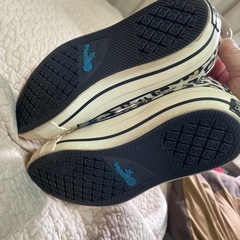 新品未使用CONVERSE ALL STAR REACT ヒョウ柄スニーカーの画像