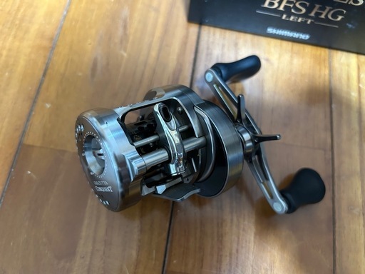 シマノ 17コンクエストBFS 左ハンドル