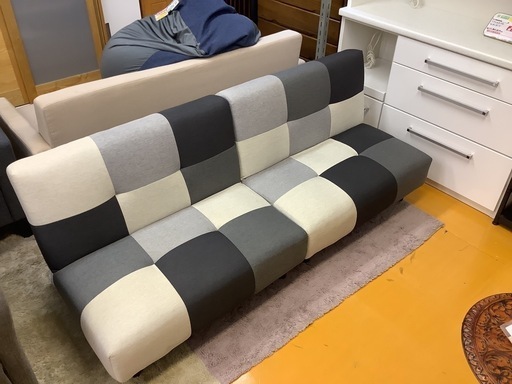 【リサイクルサービス八光】幅180㎝ 　2人掛け(ゆったりサイズ)　パッチワークソファーベッド