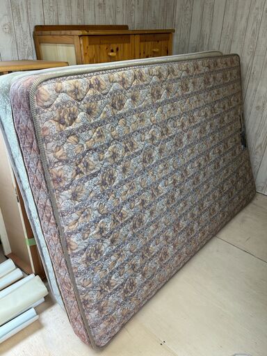 中古品　フランスベッド製　セミダブルサイズ　マットレス