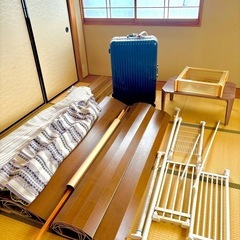 謝礼3000円お支払いします。テーブルなどの引取り希望。