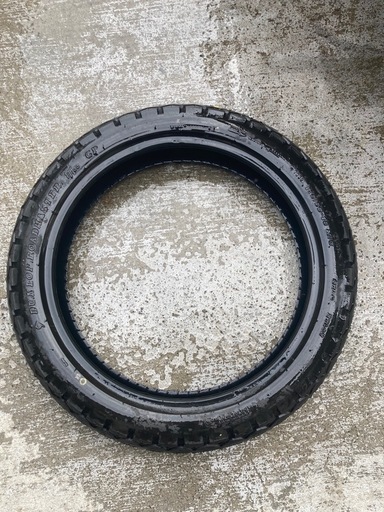 バイクタイヤ　TT100gp 新品