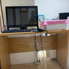 「お話中」　
ニトリ　PCデスク