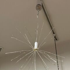 花火のような形のLEDライト＊タイマー機能あり　リモコン付き