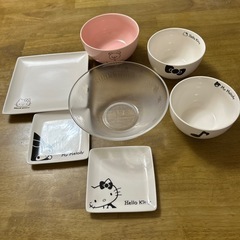 最終値下げ、ローソンお皿、キティ、マイメロ、唐揚げ君