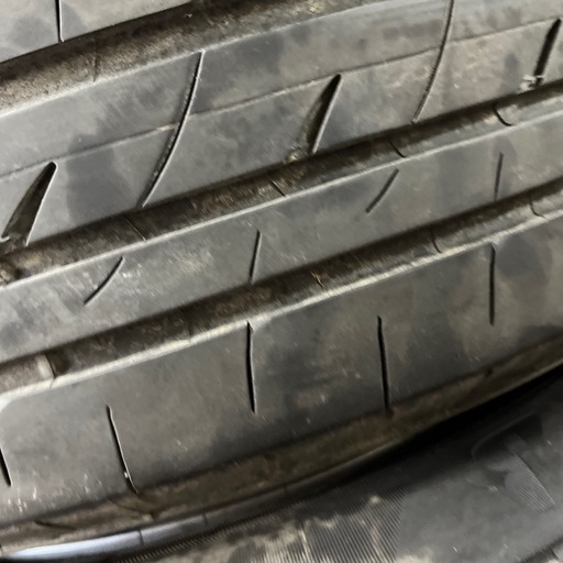 最終値下げしました。アルミホイル付き１８５／７０R１４コンパクトカーに合います。ピッチ１００