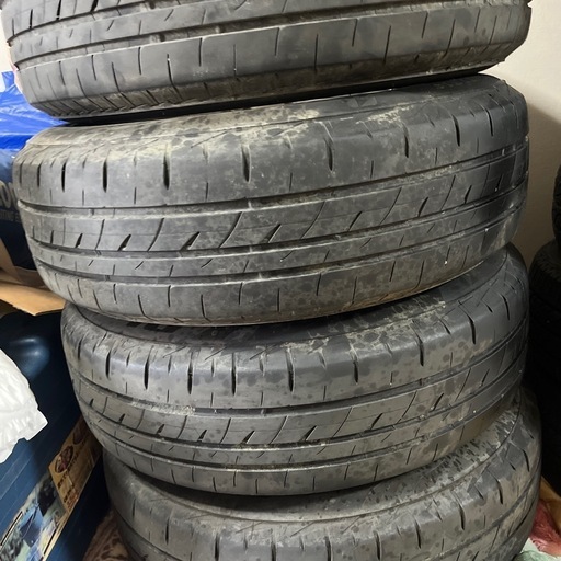 最終値下げしました。アルミホイル付き１８５／７０R１４コンパクトカーに合います。ピッチ１００