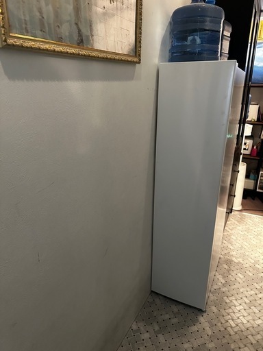 隙間　冷凍庫　AQF-SF10K