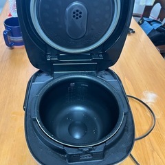 炊飯器の画像