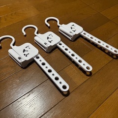 ダイソー　室内干しハンガー　5連　3本セット　角度調整可能の画像