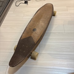 ロングスケートボード
5回ぐらい乗ってずっと飾ってました