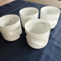 指にフィットする変わった湯呑み、４個まとめて。
