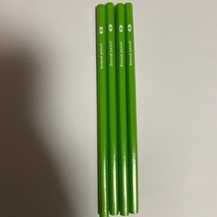 えんぴつ４本
