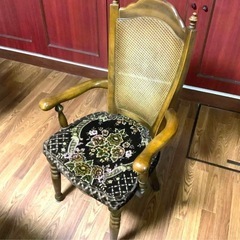 ダイニングチェア、椅子、ラタン張り、木製