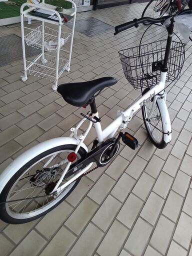 ☆ジモティ割あり☆ 折り畳み自転車 20 ホワイト クリーニング