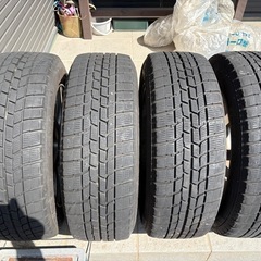 スタッドレス4本　215-60-17 グッドイヤーアイスナビ　バリ山　ヴェルファイア17インチの画像